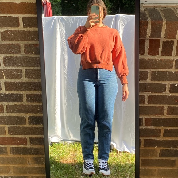 Gorgeous sweater, Korean style - Picture 1 of 4